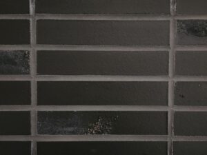 Black Beauty imperial brick product swatch with black mortar