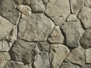 Closeup of Greypearl Foothill Rubble manufactured stone veneer product