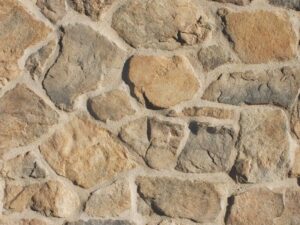 Closeup of Toasted Foothill Rubble manufactured stone veneer product
