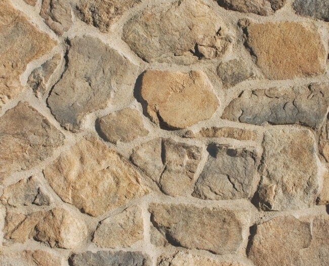 Closeup of Toasted Foothill Rubble manufactured stone veneer product