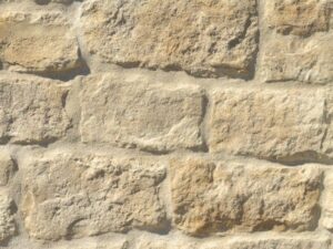 closeup of Alpaca Craft ORchard Limestone manufactured stone veneer