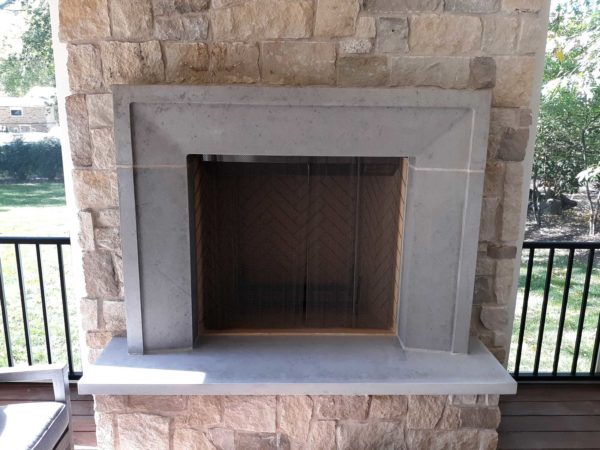 Cut-Stone_Smoked-Fog-Surround_web Cut Stone Fireplace