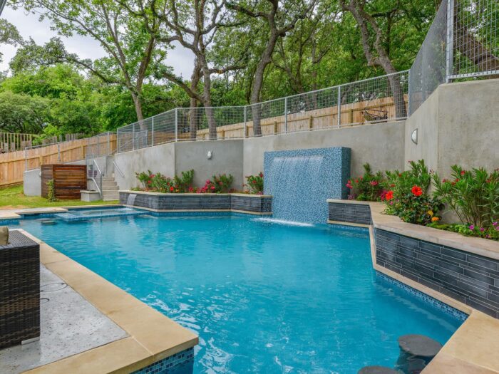 Grey Basalt Lynia Natural Stone Veneer Pool