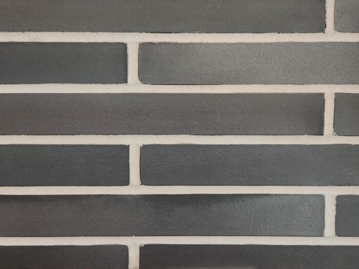 Obsidian Shadow norman brick product swatch with black mortar