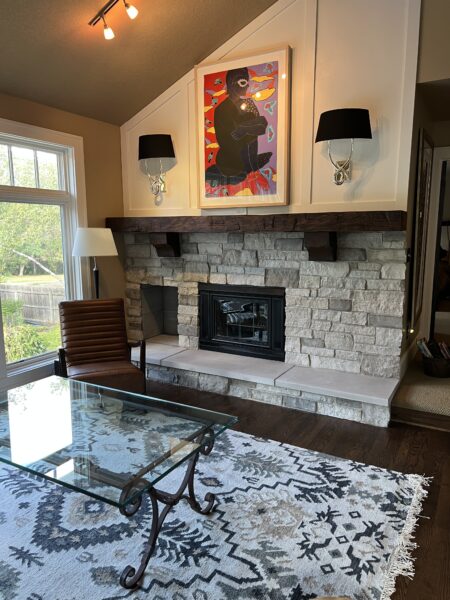 sandcastle-neutral-toned-stone-blend-fireplace-surround-hedberg